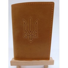 Обкл. на паспорт '' Тризуб '' шкіра 195х135 гірчичний Обкл. на паспорт '' Тризуб '' шкіра 195х135 гірчичний